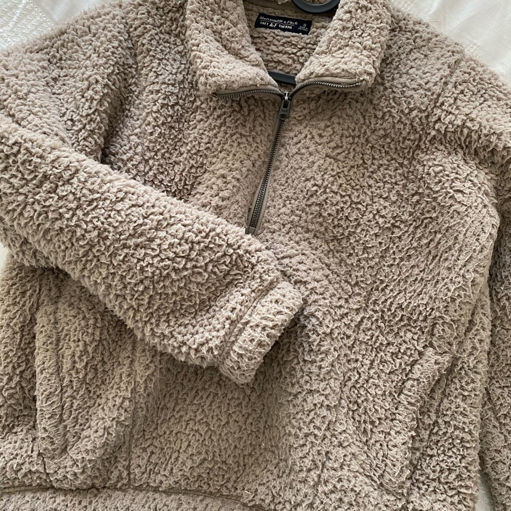 Abercrombie and fitch half zip fleece